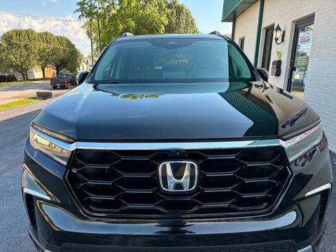 Used 2023 Honda Pilot Elite image 9