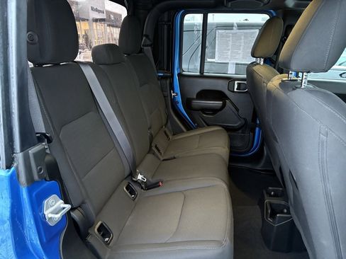 Certified 2022 Jeep Gladiator Sport image 14