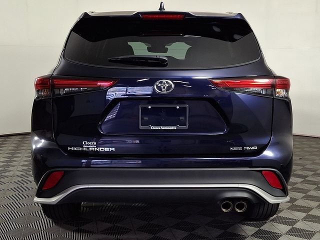 Used 2023 Toyota Highlander XSE AWD/4WD image 8