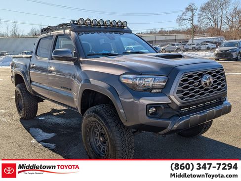Used 2023 Toyota Tacoma TRD Sport image 1