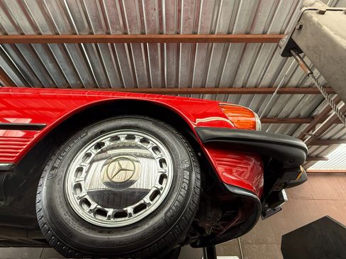 Used 1989 Mercedes-Benz 560 SL image 65