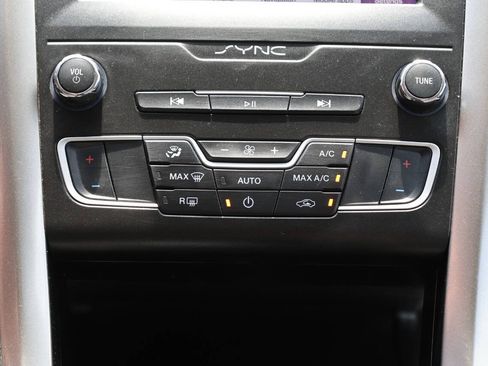 Used 2019 Ford Fusion S FWD image 21