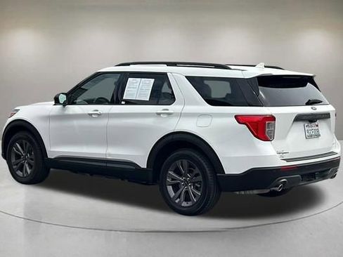 Certified 2023 Ford Explorer XLT w/ Equipment Group 202A AWD/4WD image 4