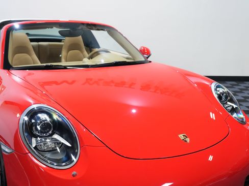 Used 2014 Porsche 911 Targa 4S AWD/4WD image 12