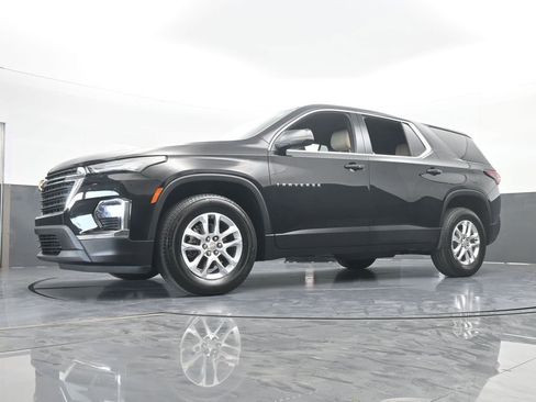 Used 2023 Chevrolet Traverse LS image 54