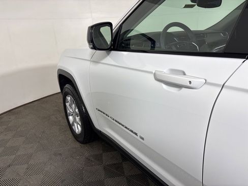 Certified 2023 Jeep Grand Cherokee L Limited w/ Trailer Tow Group (B) image 13