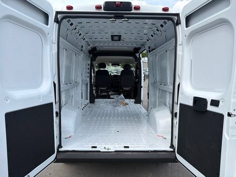 New 2026 RAM ProMaster 2500 w/ Convenience Group FWD image 16