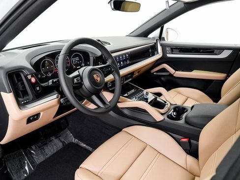 New 2026 Porsche Cayenne Coupe image 4