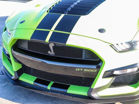 Used 2020 Ford Mustang Shelby GT500 w/ Technology Package RWD image 6