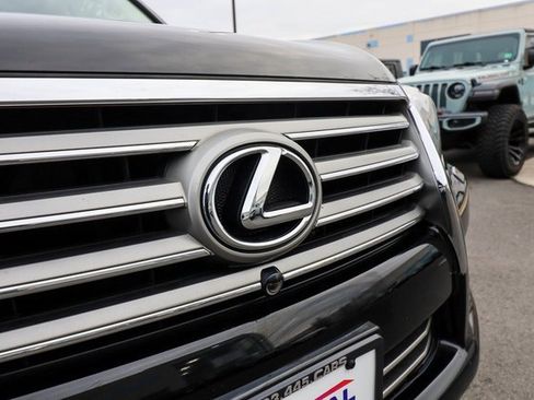 Used 2013 Lexus LX 570 4WD image 23