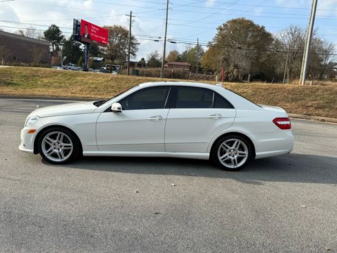 Used 2011 Mercedes-Benz E 350 E 350 Sedan 4D image 3