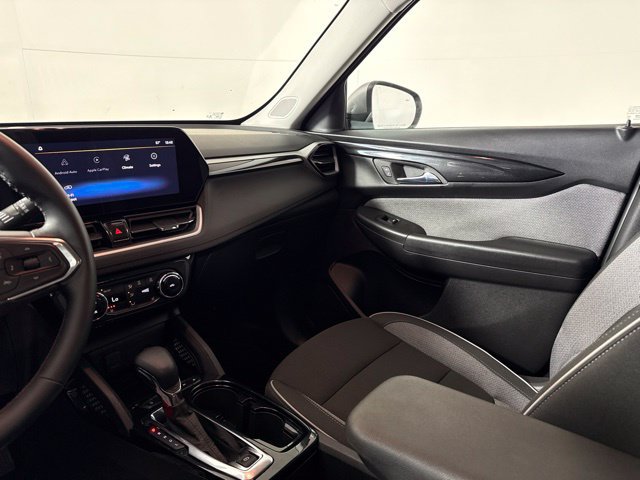 Used 2025 Chevrolet TrailBlazer LT w/ Convenience Package FWD image 28