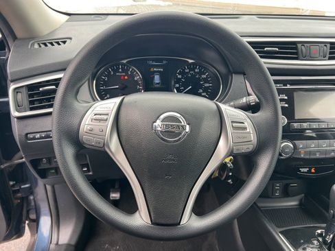 Used 2015 Nissan Rogue S image 12