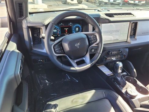 New 2025 Ford Bronco Outer Banks w/ Sasquatch Package image 6