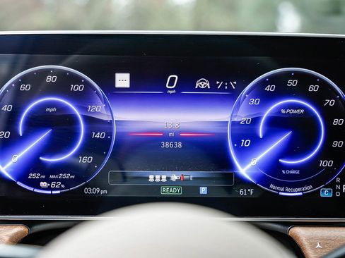 Certified 2023 Mercedes-Benz EQS 450+ SUV image 24