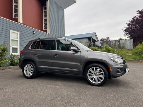 Used 2016 Volkswagen Tiguan SE AWD/4WD image 2
