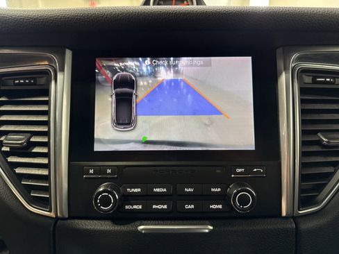 Used 2017 Porsche Macan S AWD/4WD image 23