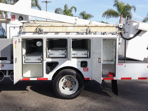 Used 2012 Ford F550 2WD Regular Cab Super Duty w/ PWR Equipment Group image 5