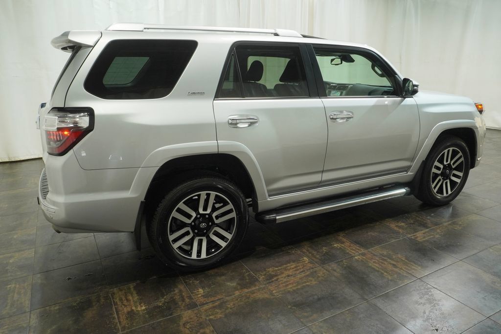 Used 2022 Toyota 4Runner Limited AWD/4WD image 4