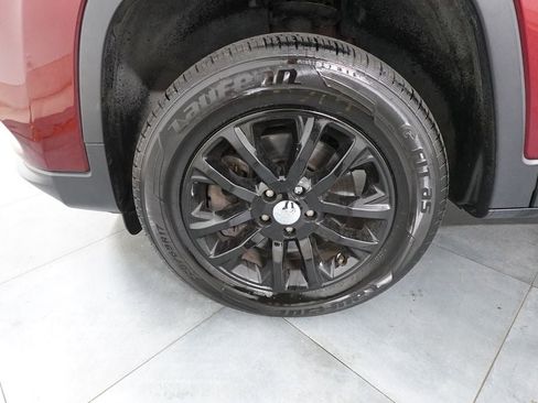 Used 2019 Jeep Cherokee Latitude Plus w/ Cold Weather Group image 28