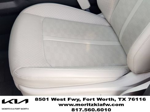 Used 2025 Kia Sorento S AWD/4WD image 17