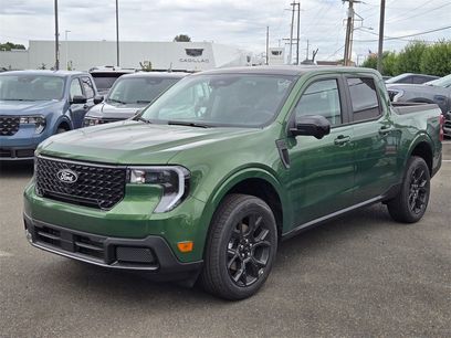New 2025 Ford Maverick Lariat w/ Black Appearance Package