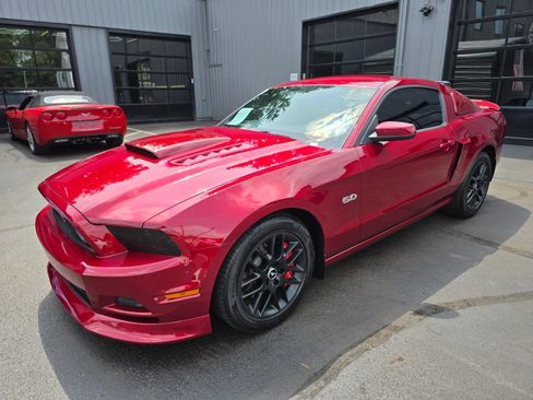 Used 2014 Ford Mustang GT Premium w/ Comfort Package RWD image 58