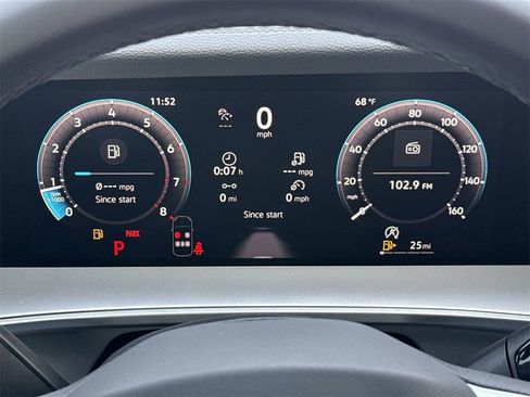 New 2026 Volkswagen Tiguan SE R-Line image 27