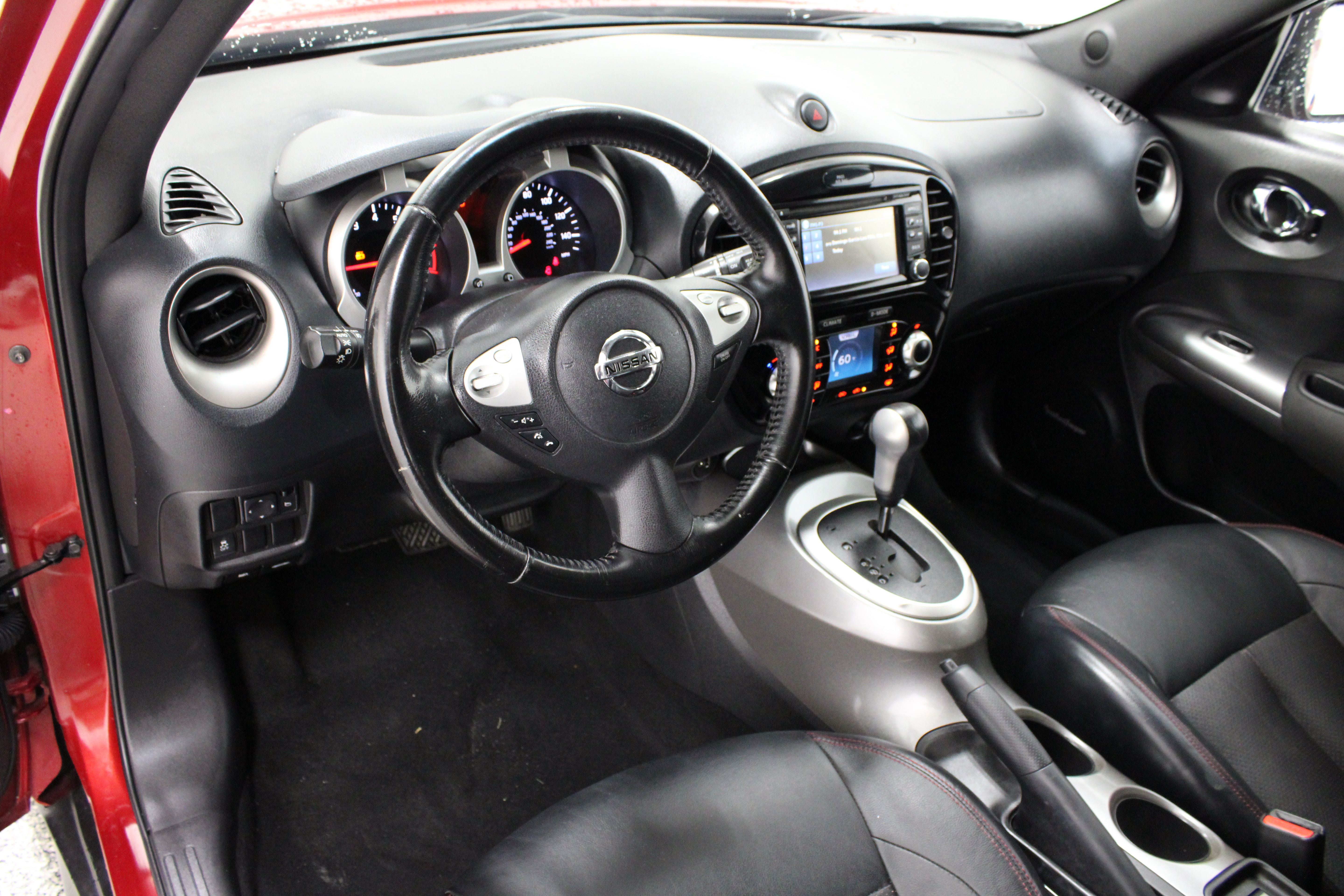Used 2016 Nissan Juke SL FWD image 14
