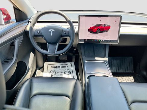 Used 2024 Tesla Model Y Long Range RWD image 23