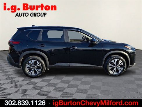 Used 2023 Nissan Rogue SV image 7