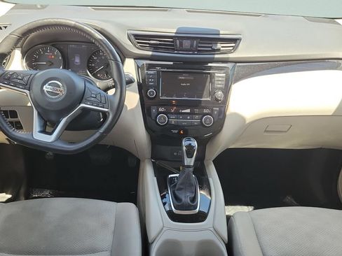 Used 2021 Nissan Rogue Sport SV FWD image 11