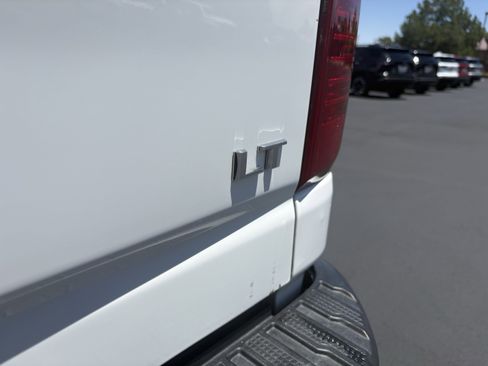 Used 2024 Chevrolet Silverado 2500 LT AWD/4WD image 11