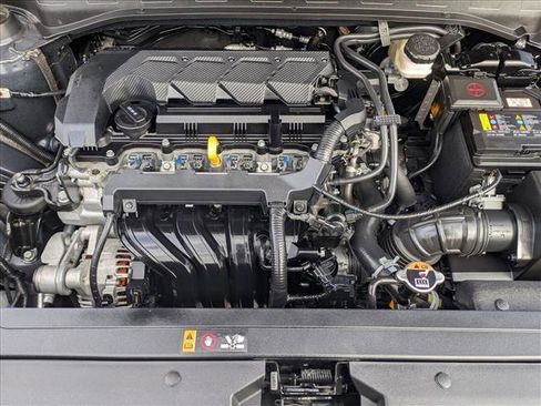 Used 2024 Hyundai Venue SEL image 21