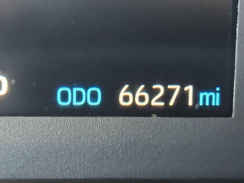 Used 2023 Toyota Corolla LE w/ LE Convenience Package image 10