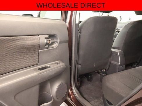 Used 2009 Scion xB FWD image 21