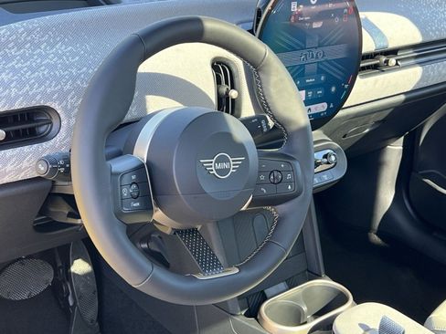 Certified 2025 MINI Cooper S image 13