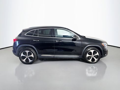Used 2025 Mercedes-Benz GLA 250 image 11