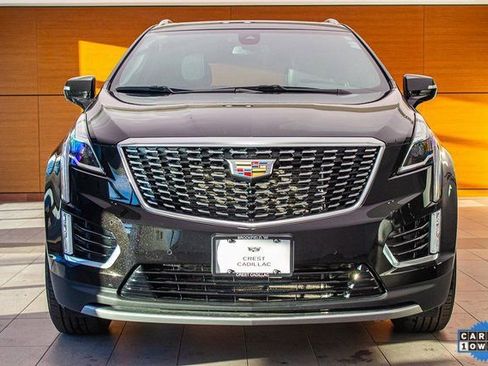 Used 2025 Cadillac XT5 Premium Luxury image 2