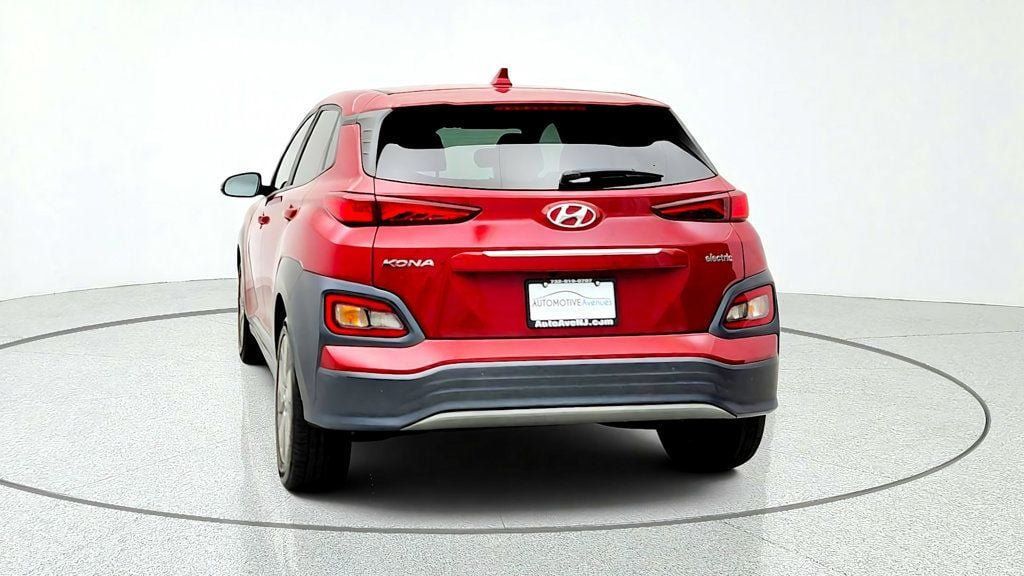 Used 2021 Hyundai Kona Ultimate FWD image 6