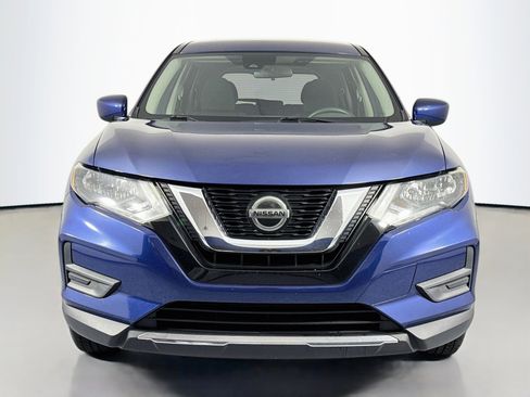 Used 2019 Nissan Rogue S FWD image 2