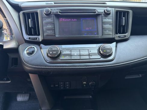 Used 2013 Toyota RAV4 Limited FWD image 17