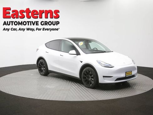 Used 2021 Tesla Model Y Long Range AWD/4WD image 43