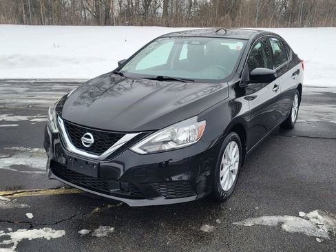 Used 2019 Nissan Sentra SV image 2