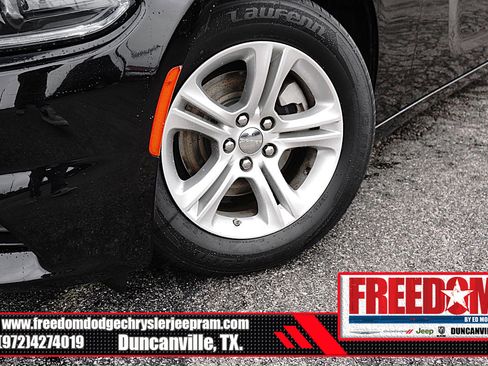 Used 2023 Dodge Charger SXT RWD image 9