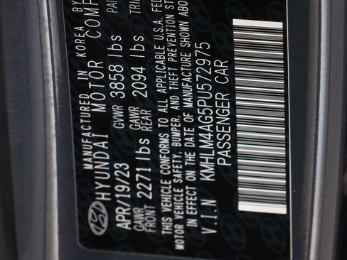 Used 2023 Hyundai Elantra SEL w/ Cargo Package FWD image 30