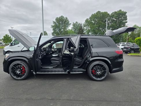 New 2026 Mercedes-Benz GLS 63 AMG 4MATIC image 11