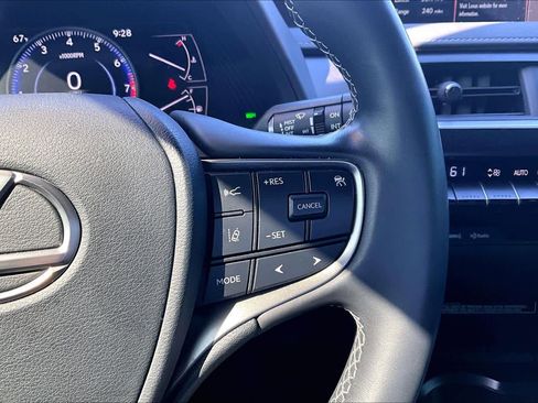 Used 2022 Lexus UX 200 w/ Accessory Package (Z1) FWD image 24