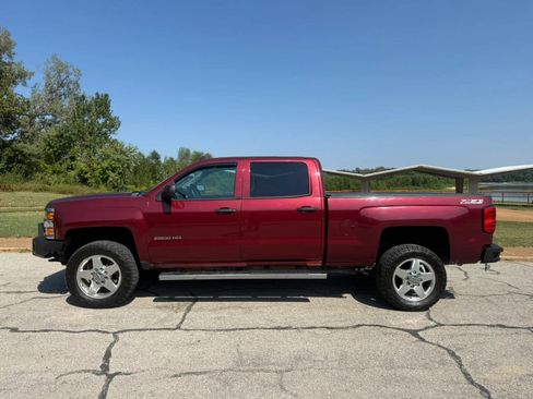 Used 2015 Chevrolet Silverado 2500 LT w/ Z71 Package, Off-Road AWD/4WD image 8