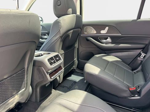 New 2026 Mercedes-Benz GLS 450 450 4MATIC SUV image 16